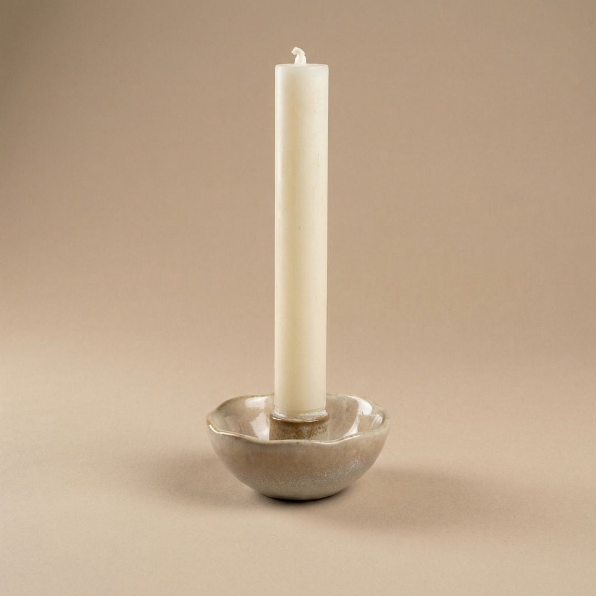 Keramische kaarsschotel - Lage ronde kaarshouder - Zand - Ø 7 cm