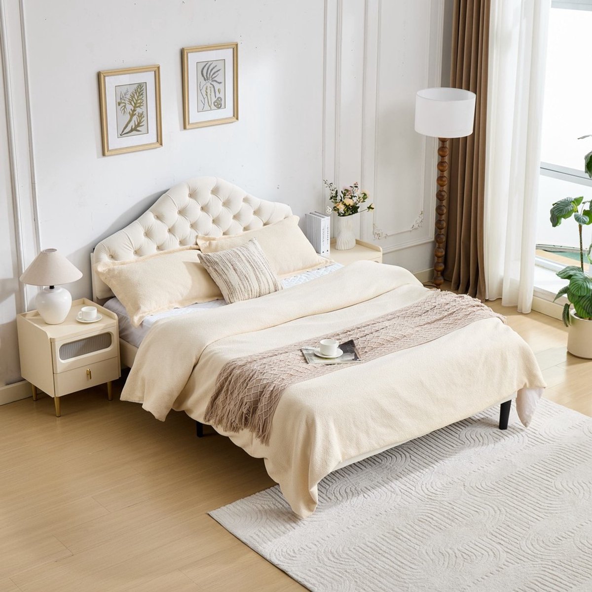 KOMHTOM - Platformbedframe - Full Size 140x200 cm - Gestoffeerd fluweel - Verstelbaar hoofdeinde - Houten lattenbodem - Geen boxspring nodig - Eenvoudige montage - Beige