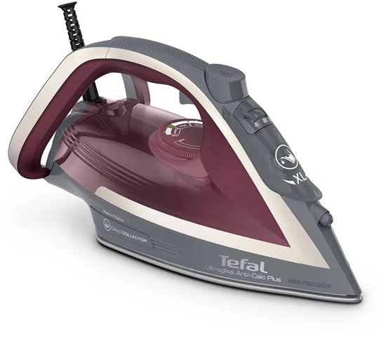 Tefal Ultragliss strijkijzer. Paarse, transparante watertank, grijze behuizing en beige accenten.