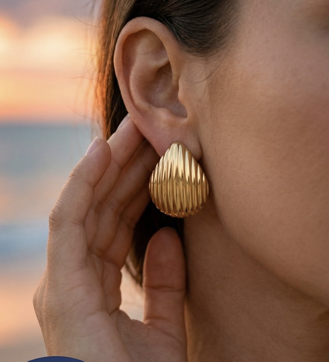Vibe - Shell- goud - oorbel - juweel - geschenk - verjaardag - zomer - oorksteker