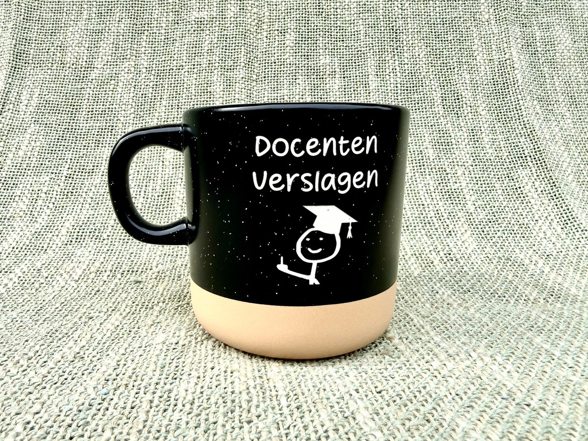Geslaagd Mok - Docenten verslagen - Geslaagd - Geslaagd versiering - Geslaagd cadeaus - Afstudeerhoed - Graduation - Geslaagd cadeau diploma - Geslaagd cadeau eindexamen - Geslaagd versiering diploma - Geslaagd kadootje - Mokken