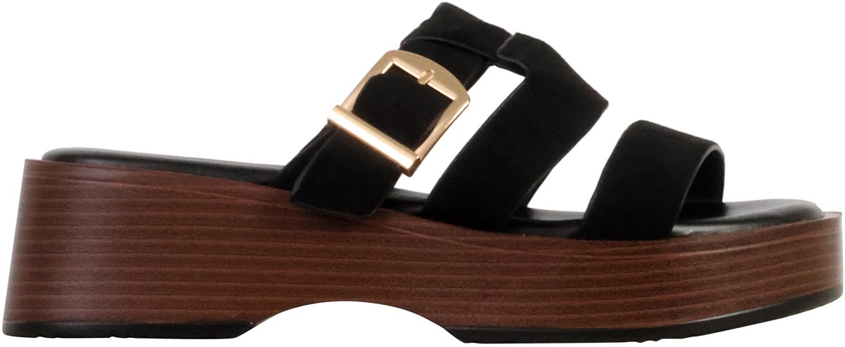 R and B-sandalen om aan te trekken