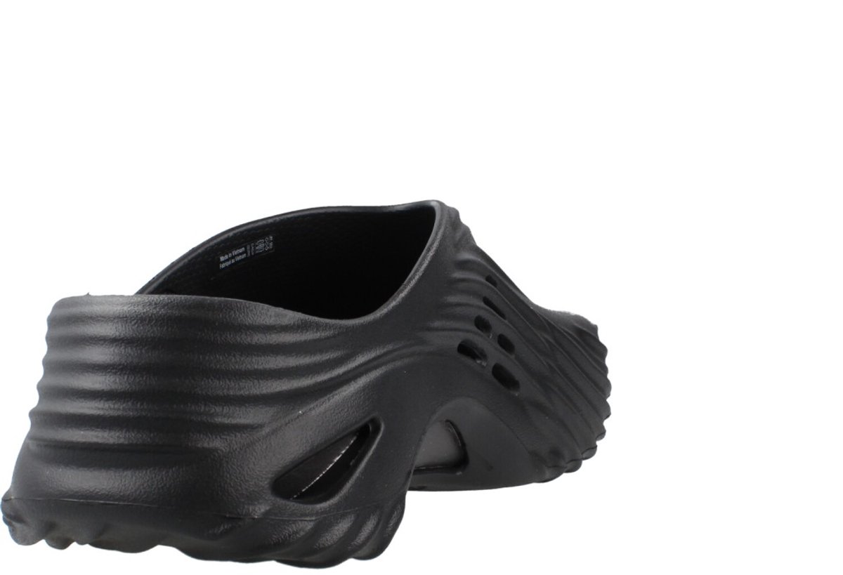 Crocs Echo Wave Klompen Zwart EU 43-44