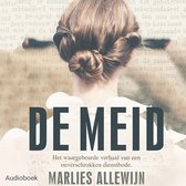 Gedetailleerd beeld van de achterkant van een vrouw met bruin haar opgestoken in een knoest. Tekst: "DE MEID".