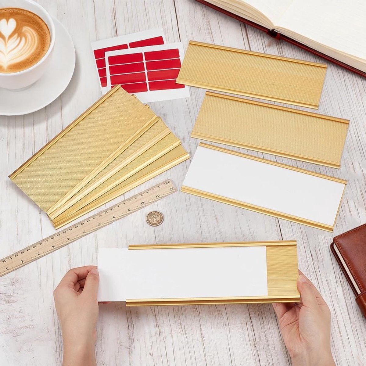 Professionele 8-delige aluminium naamplaathouder 24 x 9,7 cm voor kantoorbewegwijzering, wand- en deurmontage, ideaal voor vergaderzalen en zakelijke omgevingen