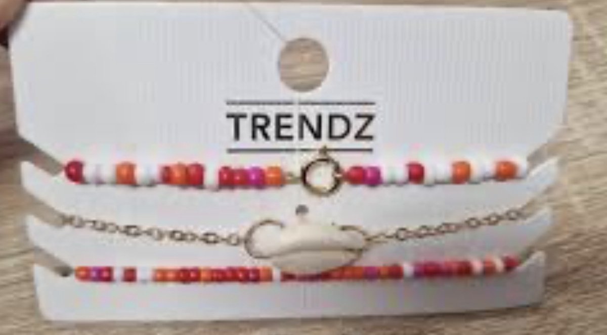 Set van drie armbanden