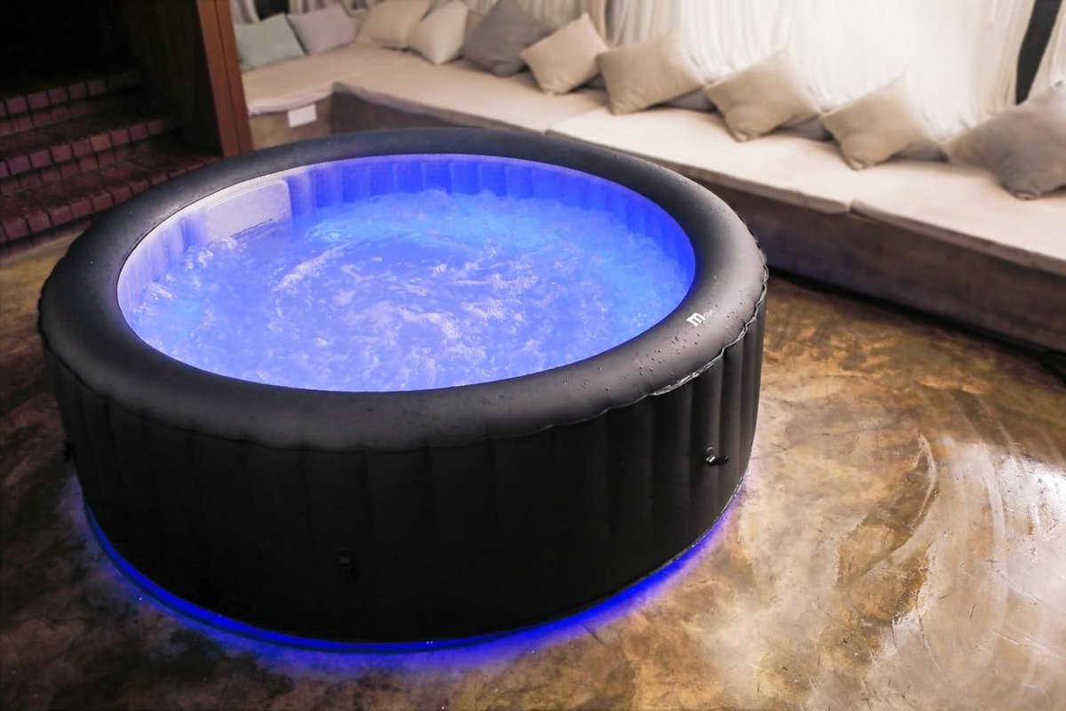 Opblaasbare Jacuzzi 204 x 204 x 70 cm met Verwarming tot 40°C & 138 Massagejets – 6 Persoons Luxe Spa met LED Verlichting, UVC+ Reiniging & Rhino Tech – Zwart – Urbanhome