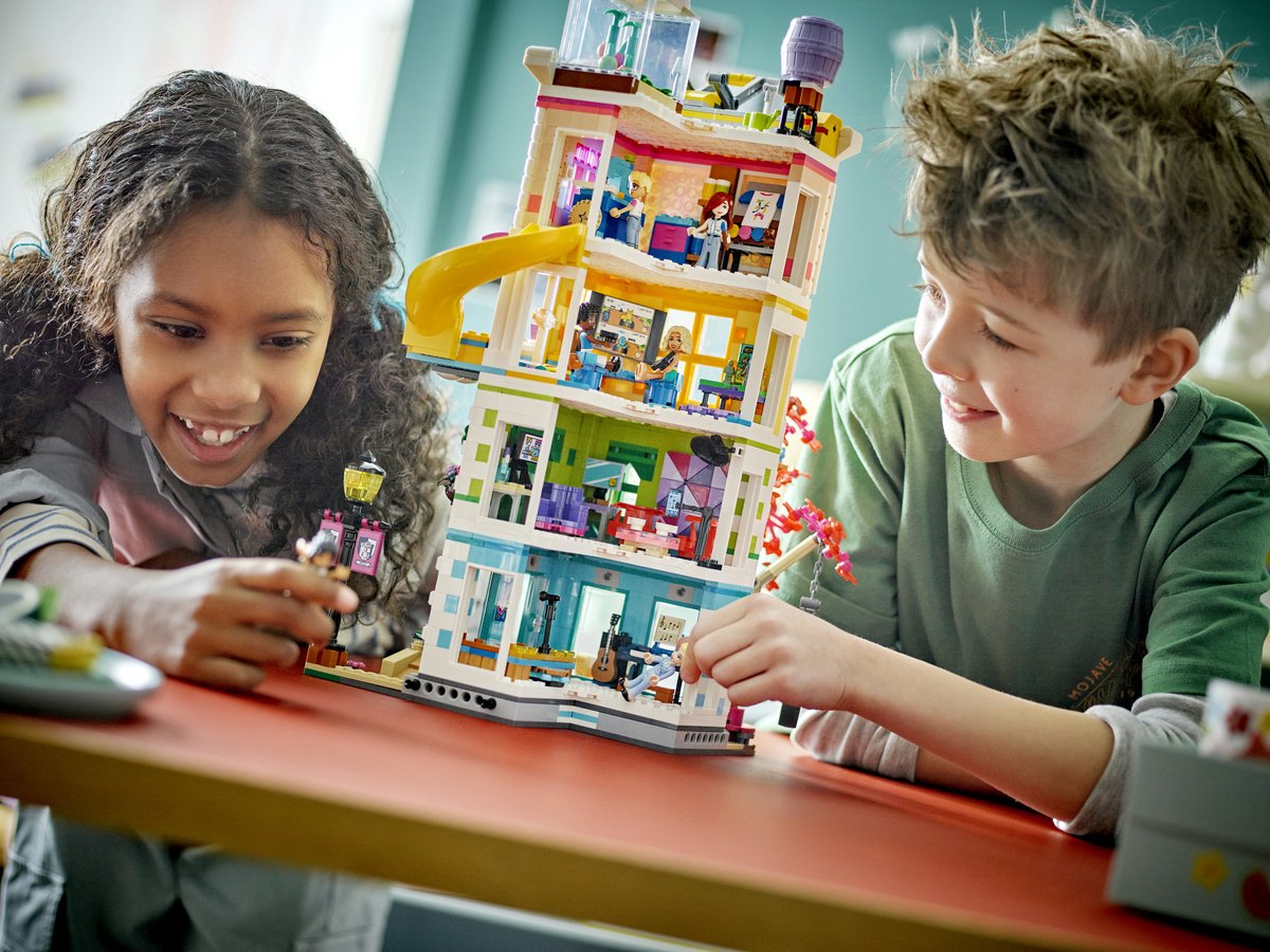 LEGO Friends Heartlake City Buurtcentrum Modular Building Speelgoed Set - 41748 — afbeelding 20