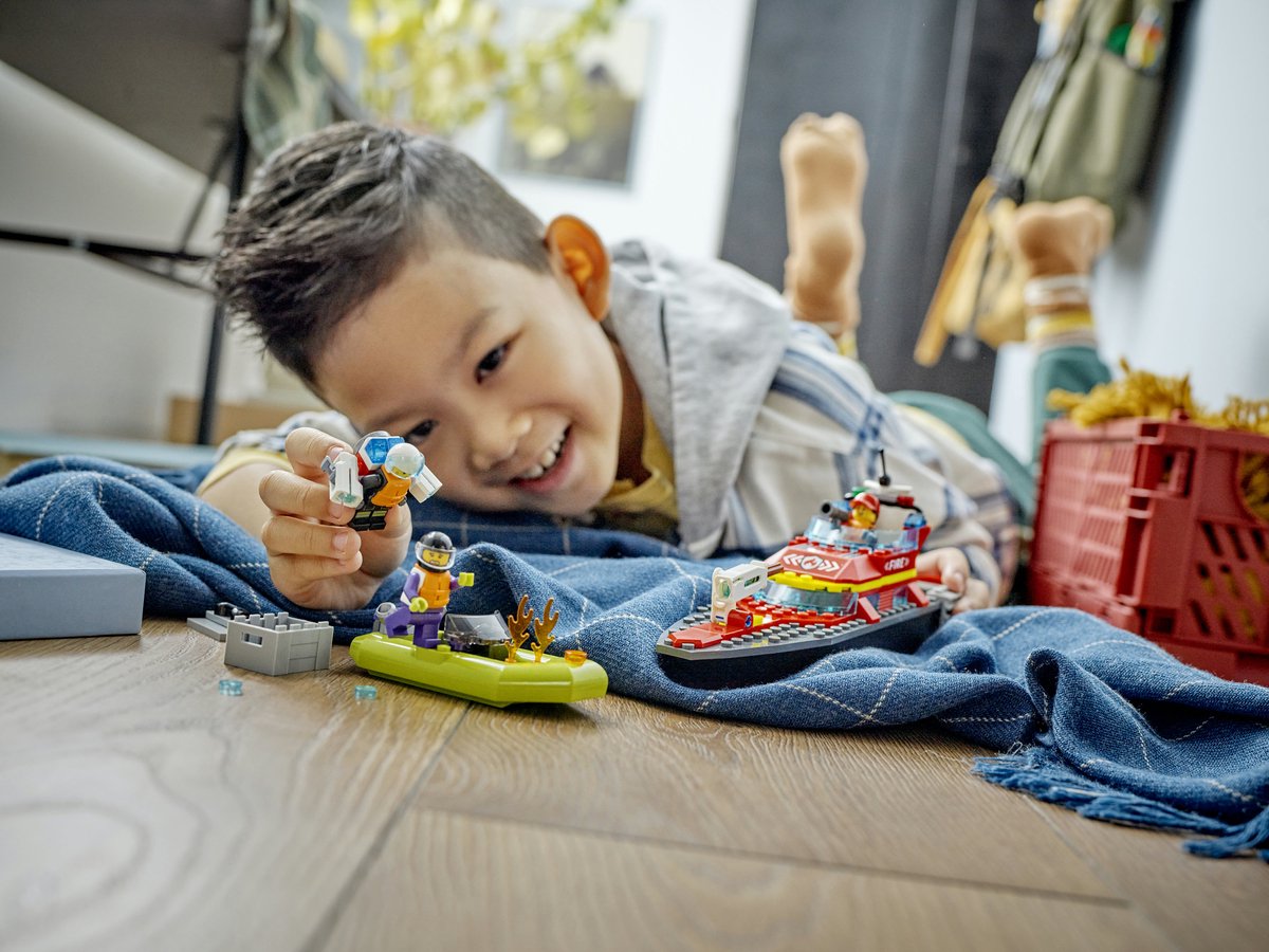 LEGO City Reddingsboot Brand Speelgoed voor Kinderen - 60373 — afbeelding 25