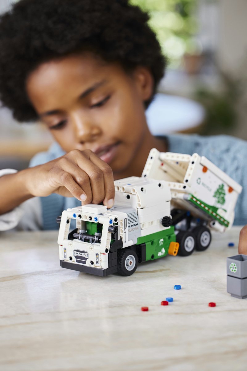 LEGO Technic Mack LR Electric vuilniswagen - 42167 — afbeelding 20