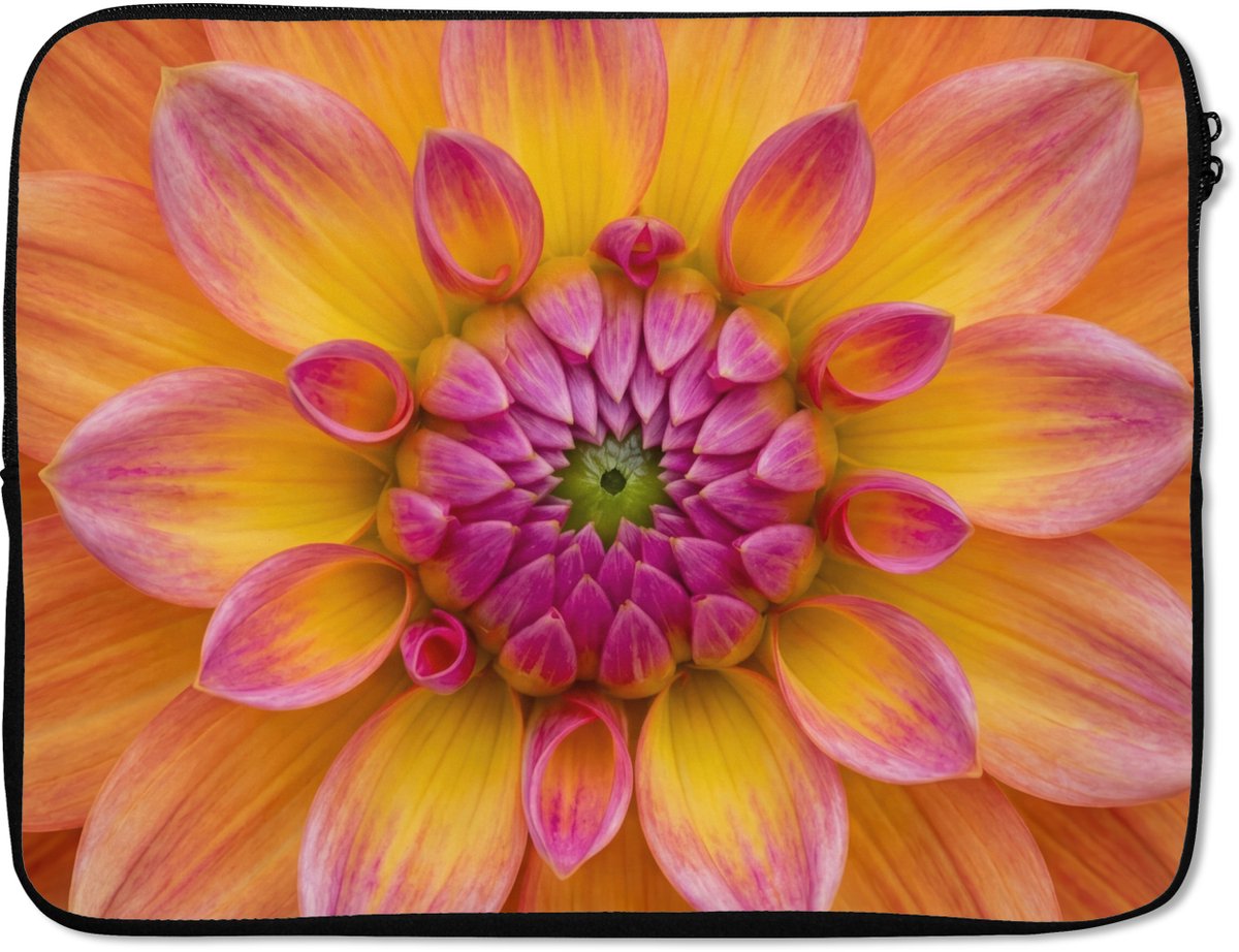 Laptophoes 15.6 inch - Dahlia - Bloem - Oranje - Laptop sleeve - Binnenmaat 37x26 cm - Zwarte achterkant