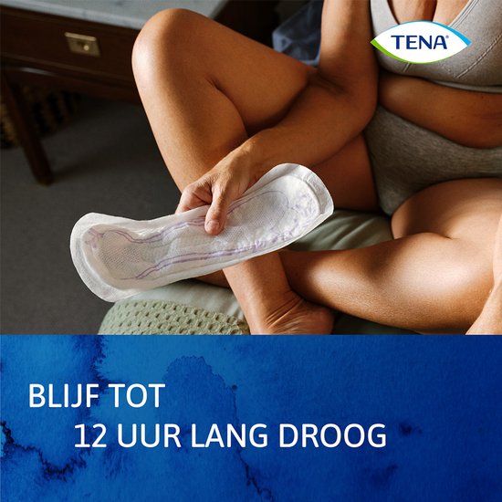 Vrouw zit met TENA verband in handen. Tekst: 'BLIJF TOT 12 UUR LANG DROOG'.