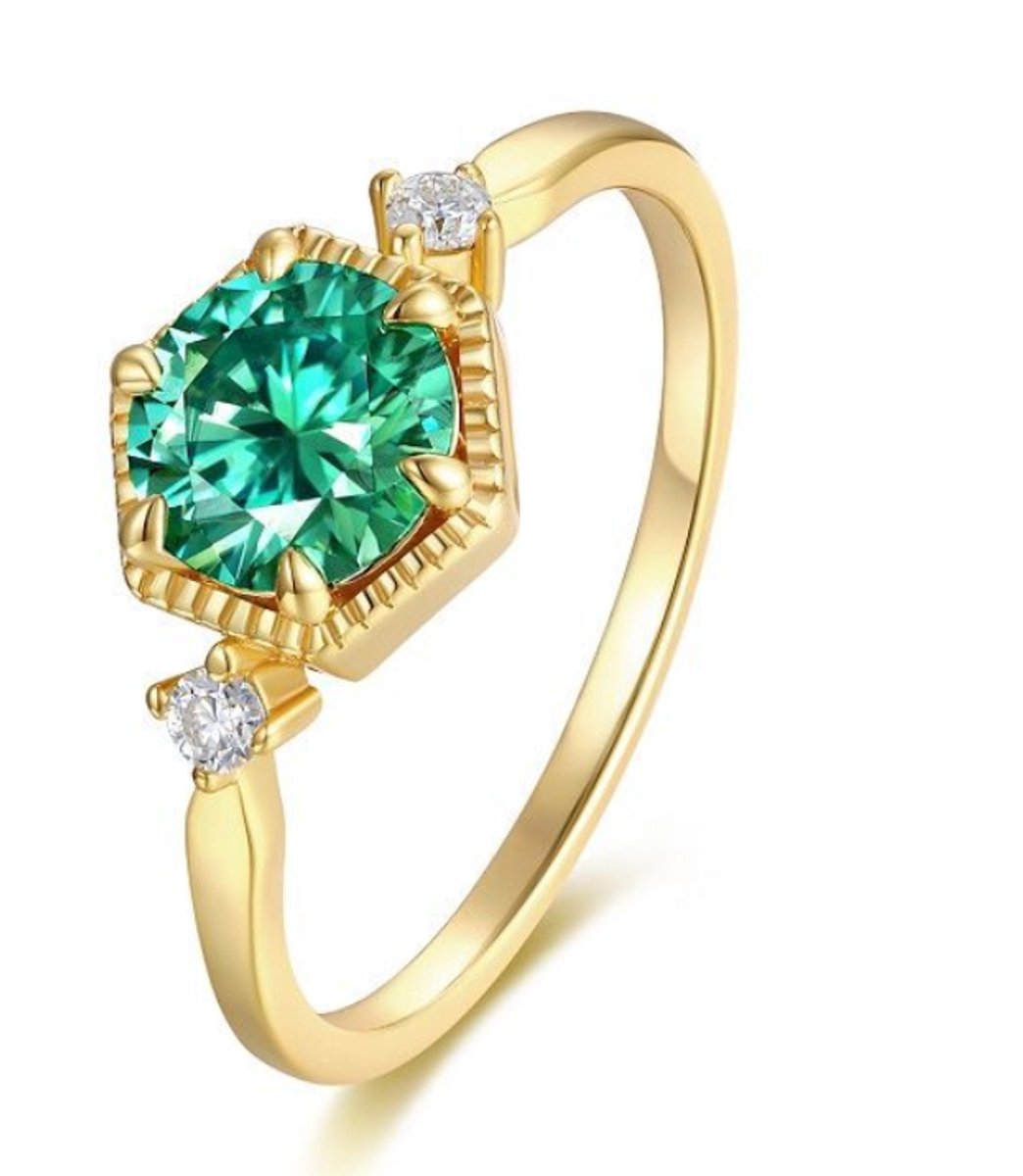 WK Moissanitecollectie - US size 6 - Aquablauwe Moissanite Ring 1CT – 925 Zilver 18K Verguld | + 2x 2.0mm Zijstenen | Verstelbare Luxe Ring | Inclusief Geschenkdoos