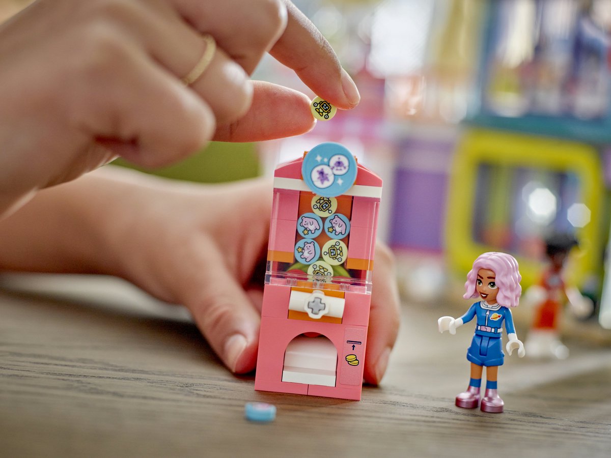 LEGO Friends Stripboeken- en Gamewinkel Speelgoedwinkel Bouwpakket voor Kinderen - 42674 – foto 3