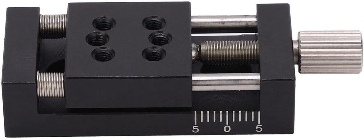 MTTproducts- Positioneringstafel Handmatige Twist Fine-Tune - Aluminiumlegering - X-Axes Tafel - Model SP20A-10 - Beroerte 10 mm - Afmetingen 20 x 20 mm - Lineaire Tafel