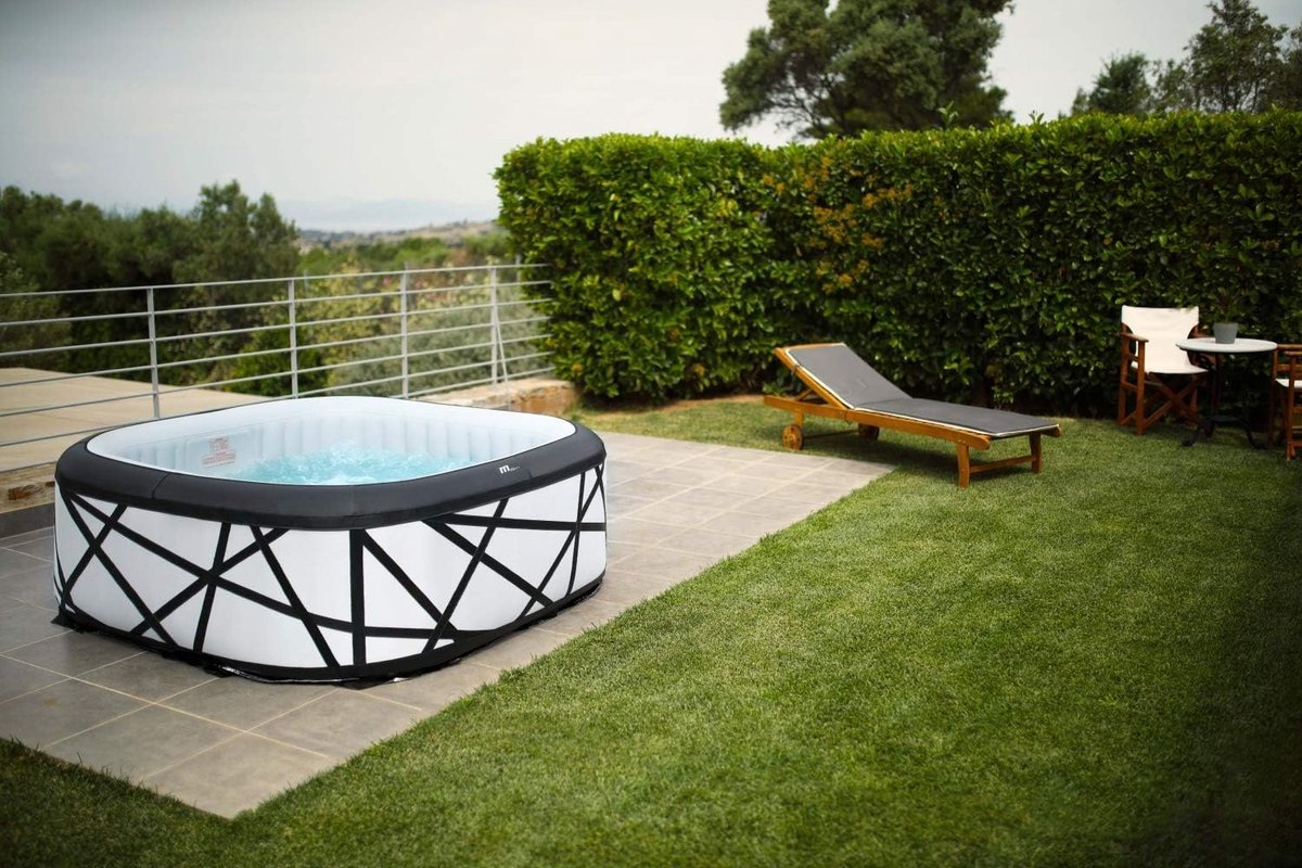 Opblaasbare Jacuzzi 6 Personen – House&Garden Soho Premium Spa 185x185 cm – 132 Massagejets – Verwarming tot 42°C – Ozon Desinfectie – Vierkante Whirlpool Buiten – Luxe Opblaasbaar Bubbelbad met Afdekking