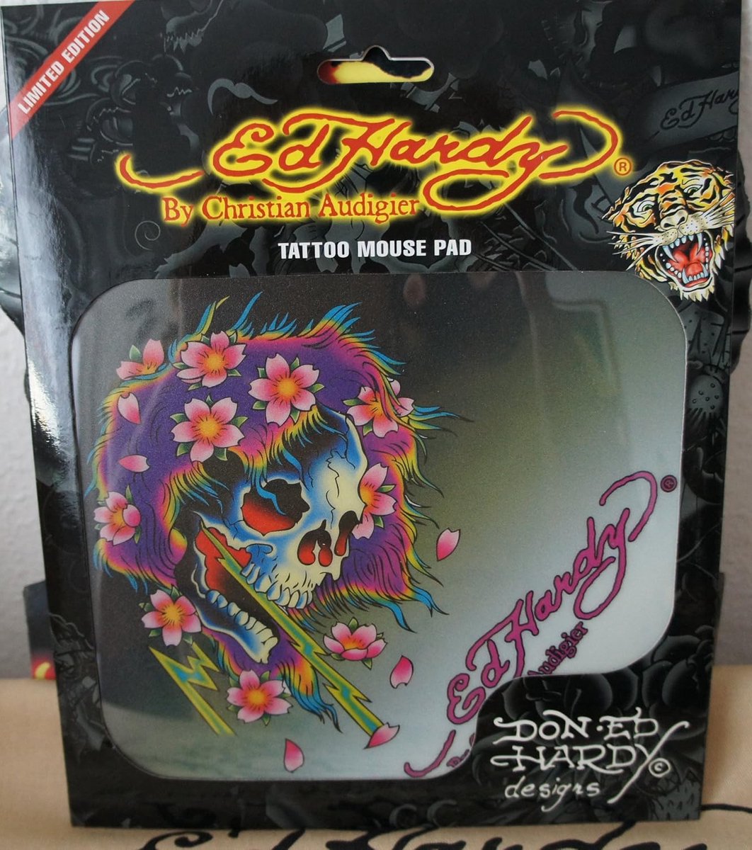 Grijze muispad met Ed Hardy tattoo motief - slijtvast en comfortabel - compact voor notebooks