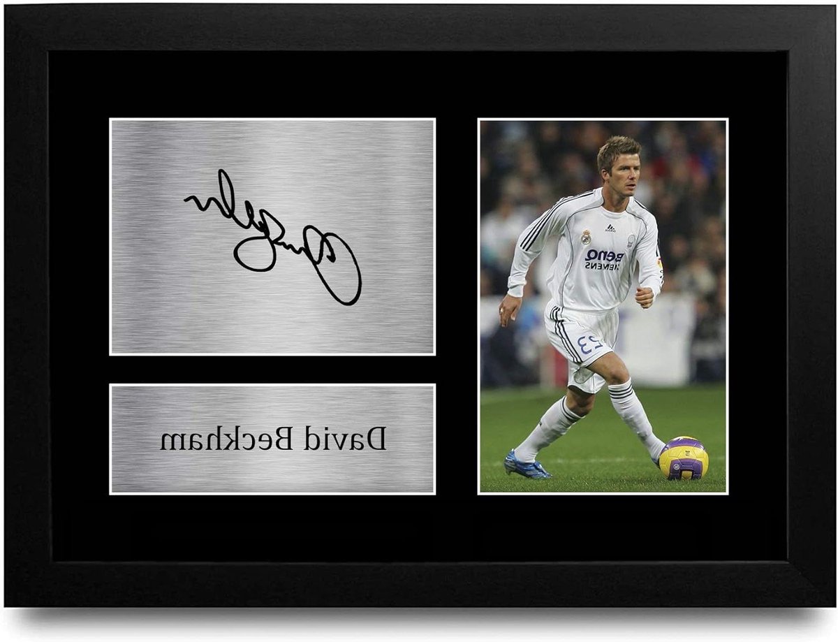 Voetbal Ster Foto - Sport Memorabilia - Fan Cadeau - Gedrukte Handtekening Replica - A4 Ingelijst - Zwart