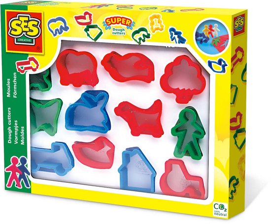 SES Creative Super Kleivormen verpakking met 12 veelkleurige uitsteekvormpjes in de vormen van dieren, een huis, boom en poppetje.