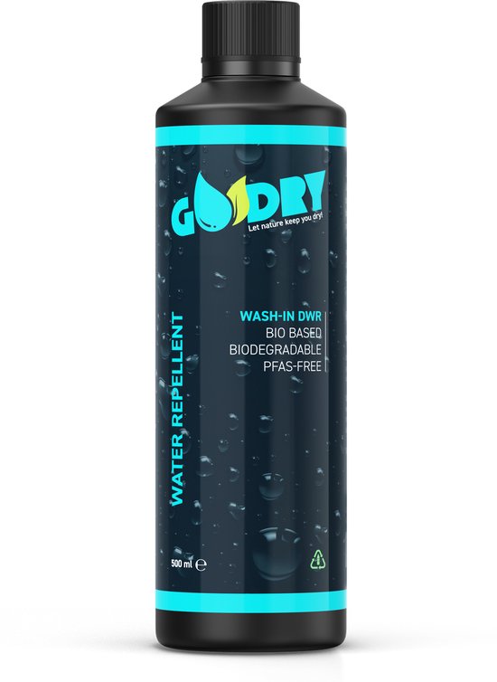 Zwarte fles met GoDry logo, waterdruppels en de tekst 'WATER REPELLENT', 'WASH-IN DWR', 'BIO BASED', 'BIODEGRADABLE', 'PFAS-FREE', '500 ml e'.