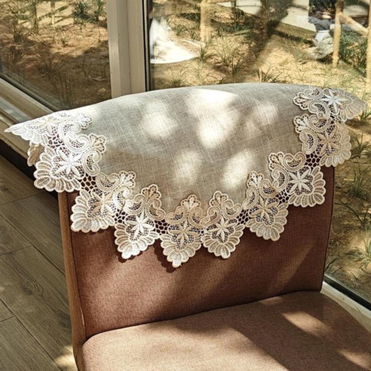 Rond Tafelkleed - Beige Linnen met Kanten Rand - 60 cm x 60 cm