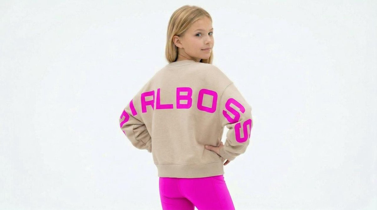 GIRLBOSS SWEATER