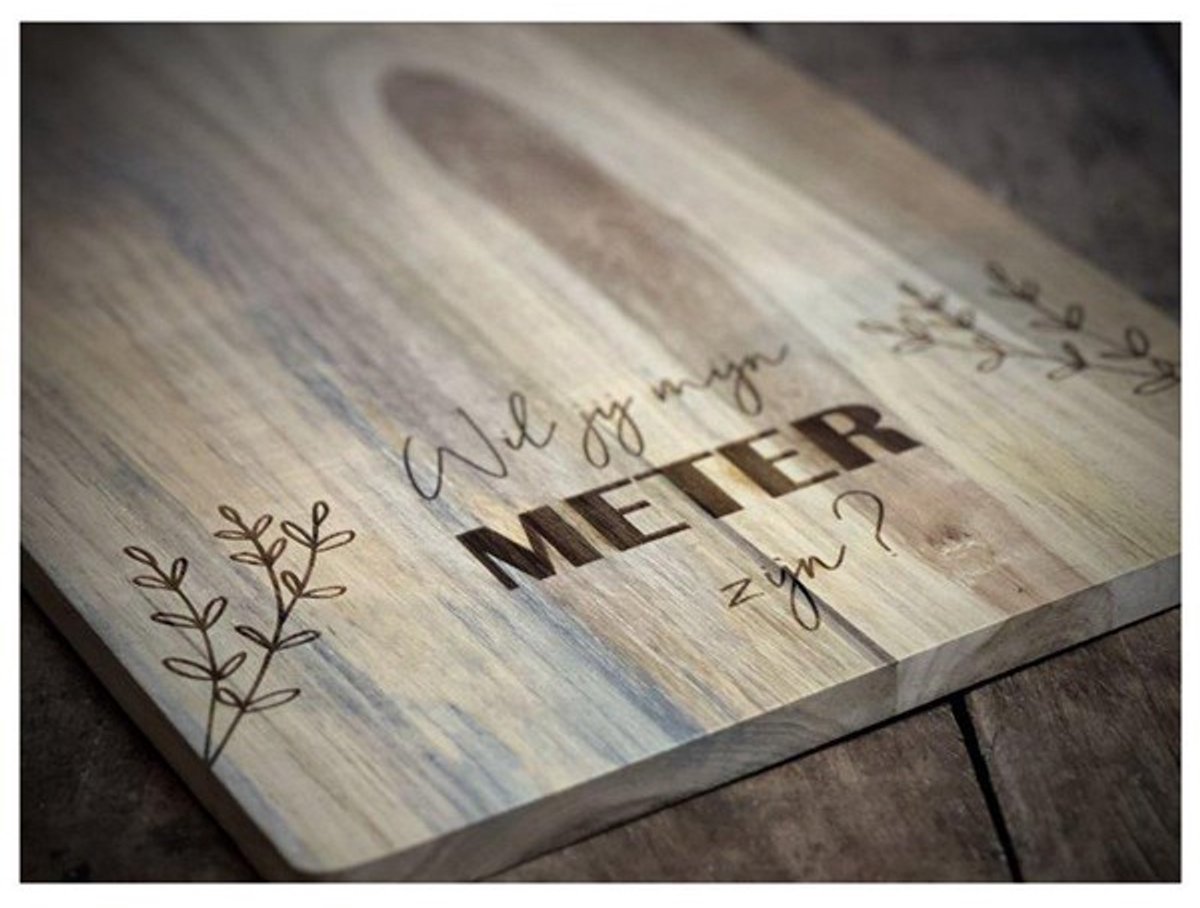 Dotti – Cadeau & Decoratie – Snijplank – “Wil je mijn meter zijn?” – Teakhout – 40 cm