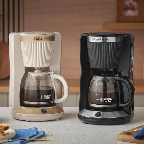 Russell Hobbs Brontë Zwart - Koffiezetapparaat - 26780-56