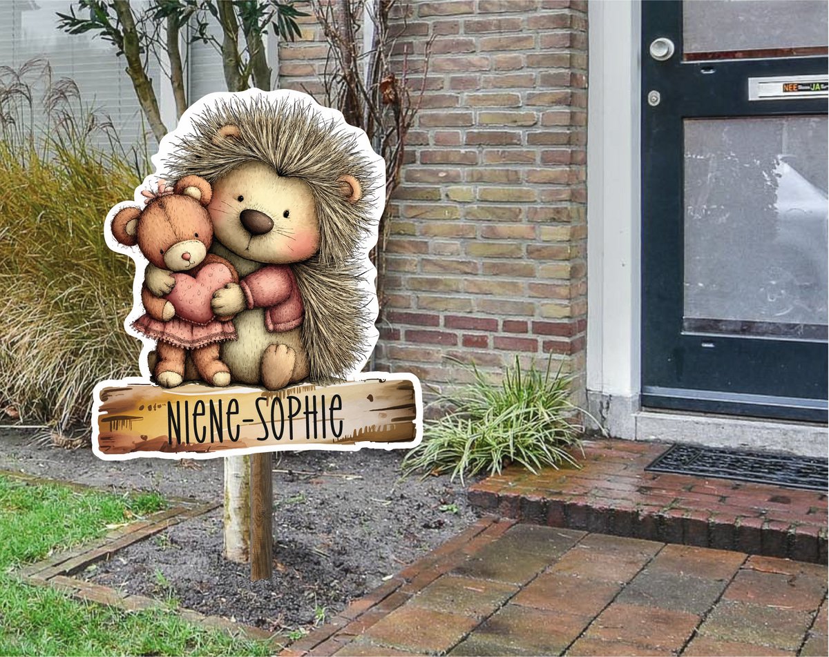 StudioJitske | geboortebord 50cm | raamsticker | raambord | egel, beer met naam en geboortedatum