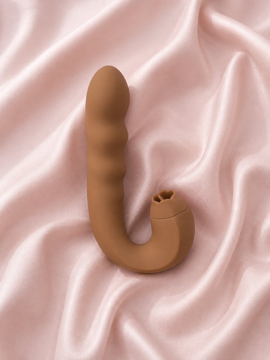 Soft Silicone Swing & Lik Vibrator - Clitoris Stimulator - Design Vibrator - 3 Standen - 7 Vibratiefuncties - 10 Lick Functies - 3 Swingstanden - Magnetisch Oplaadbaar - IPX6 - Vibrator Voor Vrouwen