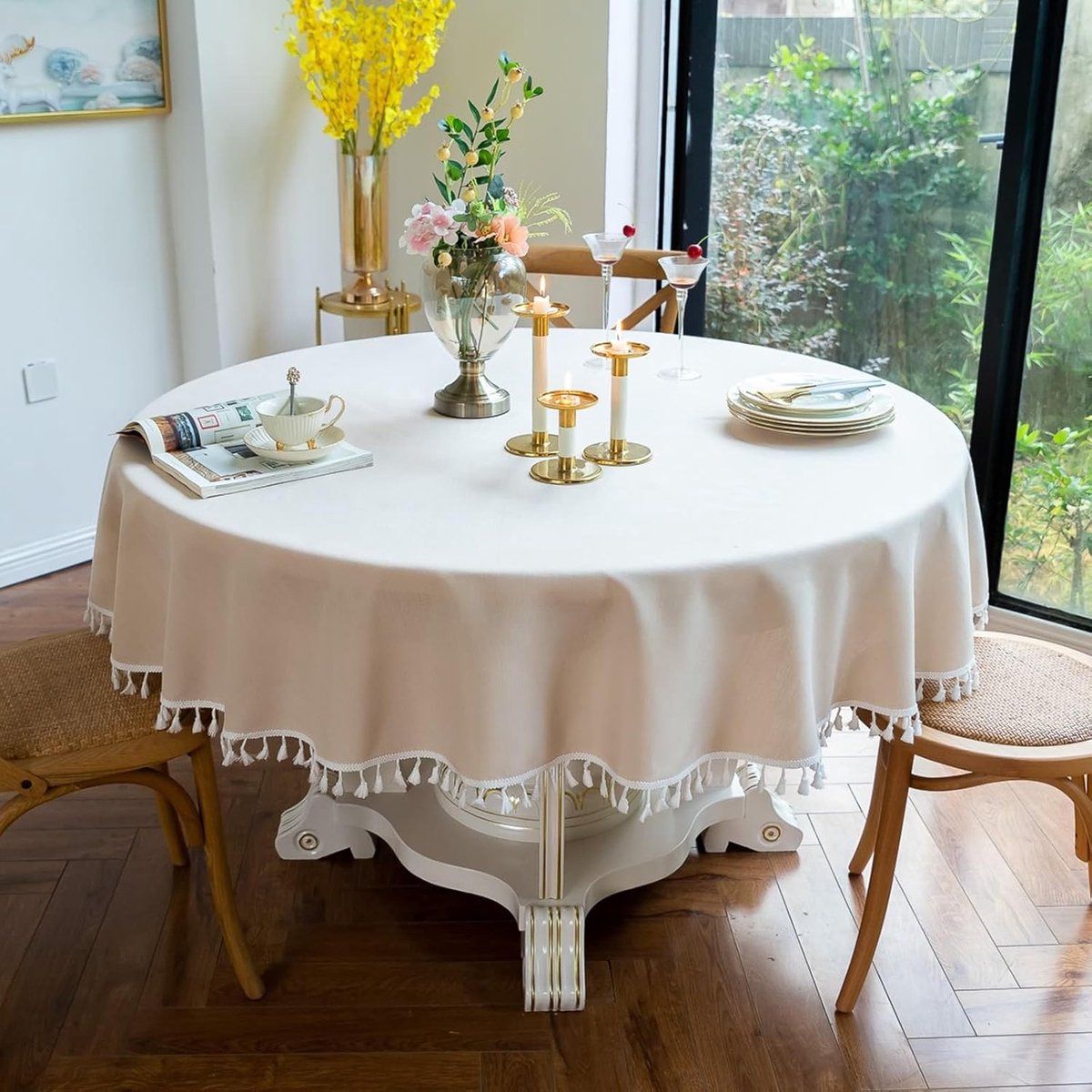 Rond tafelkleed - Afwasbaar linnen - Eettafel decoratie - Met kwastjes - 140 cm - Beige