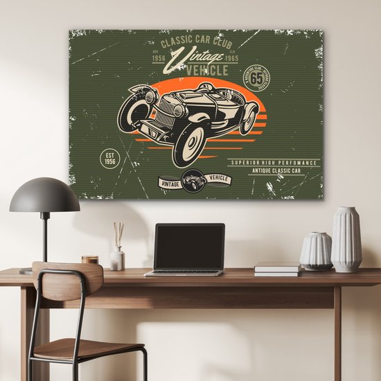 Voiture vintage sur fond soleil orange, texte 'Classic Car Club'.