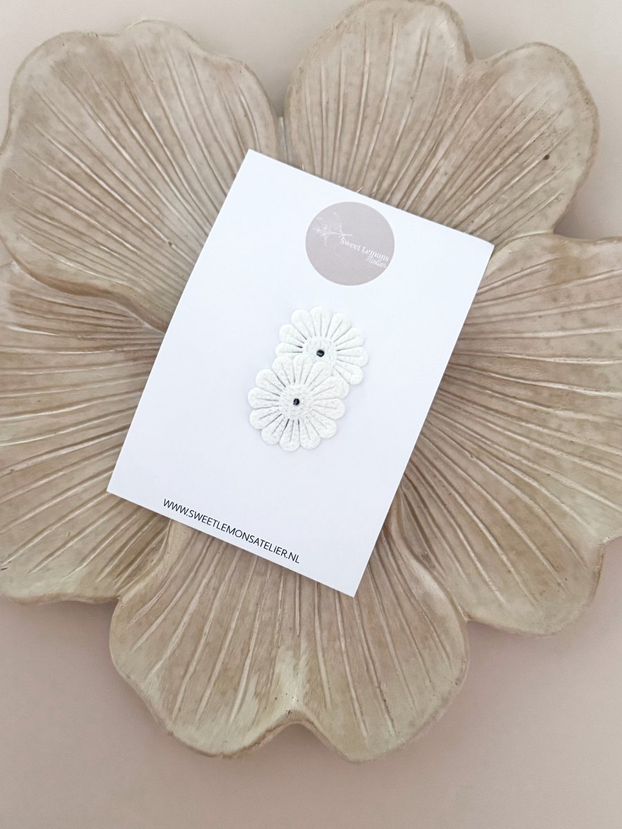 Antislip Haarspeldje Bloom - Wit - Antislip Haarspeldjes - Haarspeldjes voor Baby & Newborn - Haaraccessoires voor Meisjes & Kinderen - Handgemaakt - Kraamcadeau