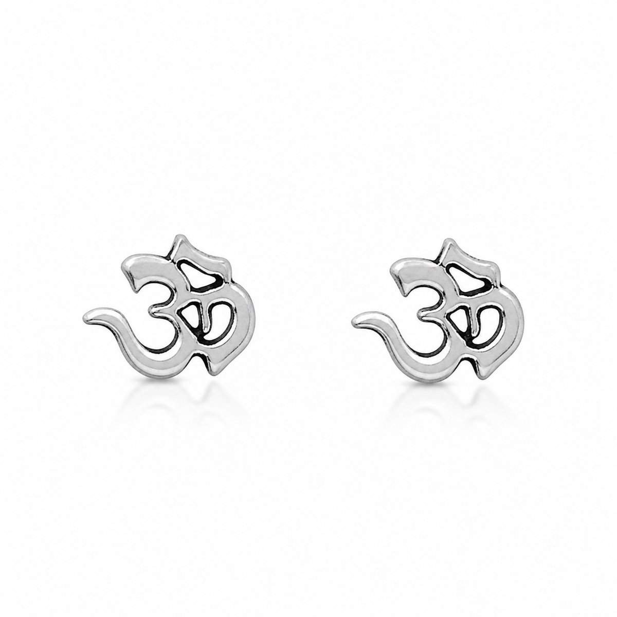 House of Jewels - Ohm Oorknoppen | Aum Oorbellen - 925 Zilver