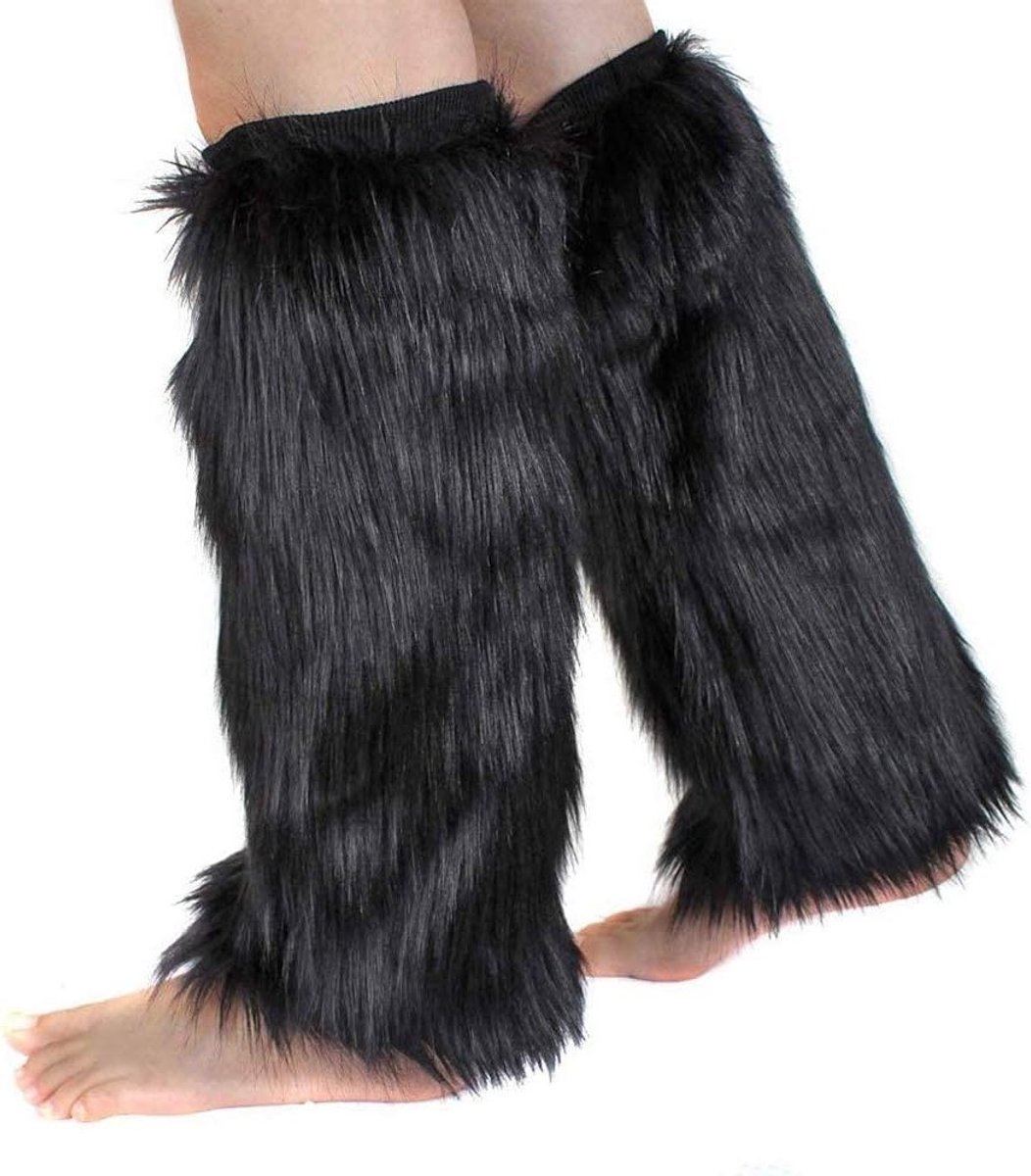 Verleidelijke Dames Kostuum Met Sexy Neppels En Warme Fluffy Beenwarmers Voor Boots