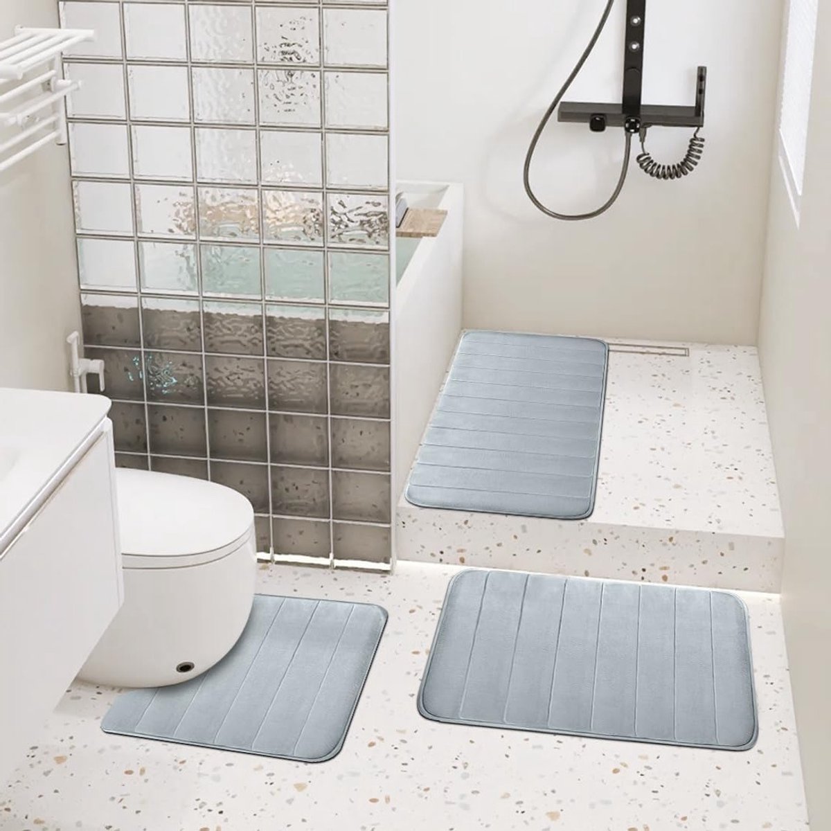 Zachte en Absorberende Badmat Set van 3 Stukken met Memory Foam en U-Vormige Toiletmat - Antislip en Wasbaar in Lichtgrijs voor Badkamer en Douche