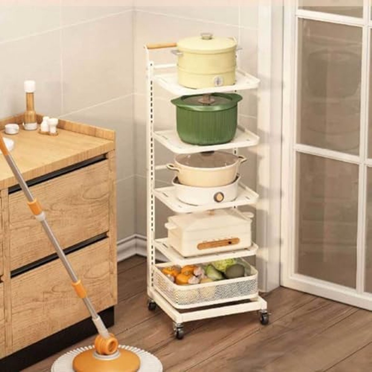 Keukenrek op Wielen 4 Niveaus 4x2 Planken met 2 Mandjes – Multifunctionele Magnetron Kast / Opbergwagen met Slotbare Wielen & Fruitmand – Ruimtebesparend Keuken Organizer Rek Zwart