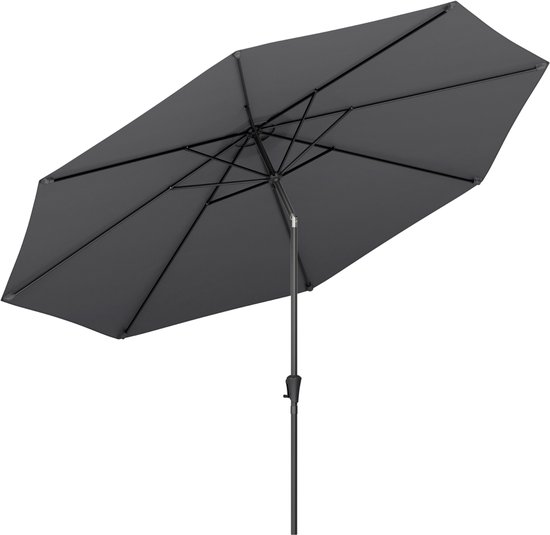 Dessous d'un parasol gris foncé avec un cadre noir, isolé sur un fond blanc.