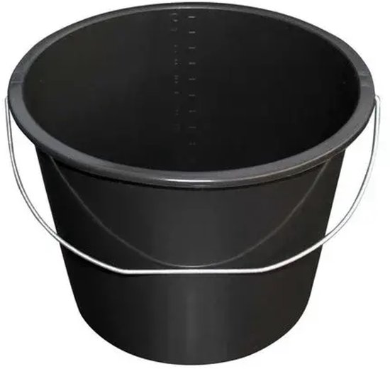 Zwarte robuuste emmer van 12 liter met metalen handvat en maataanduiding.