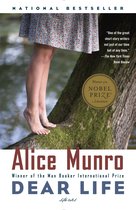 Boekomslag: 'Dear Life' van Alice Munro, met een meisje met een bloemenjurk op een boomstam. "National Bestseller", "Winner of the Nobel Prize in Literature".