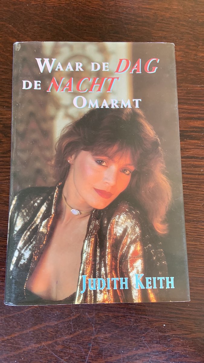 Waar De Dag De Nacht Omarmt