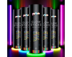 Partizzle 500 stuks Glow in the Dark Sticks met Connectors - Glowsticks - Neon / Carnaval / Kerst / Oud en nieuw Party Artikelen Breekstaafjes - Verjaardag Feest Versiering / Decoratie - 7 Kleuren