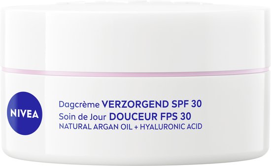 NIVEA Essentials Verzorgende Dagcrème voor Vrouwen SPF 30 - Gezichtscreme Droge huid - Moisturizer - Skincare - Sheaboter - 50 ml