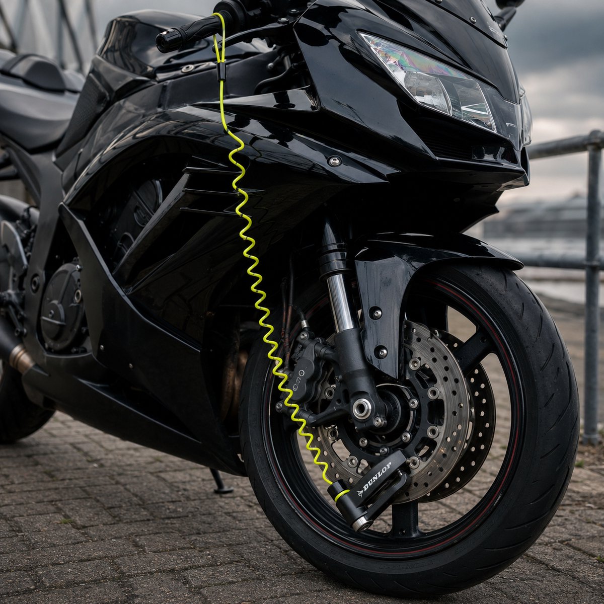 Dunlop Remschijfslot met Herinneringskabel - 2 Sleutels - Wielslot Fiets/ Motor/ Scooter - 1 Willekeurige Kleur – foto 2