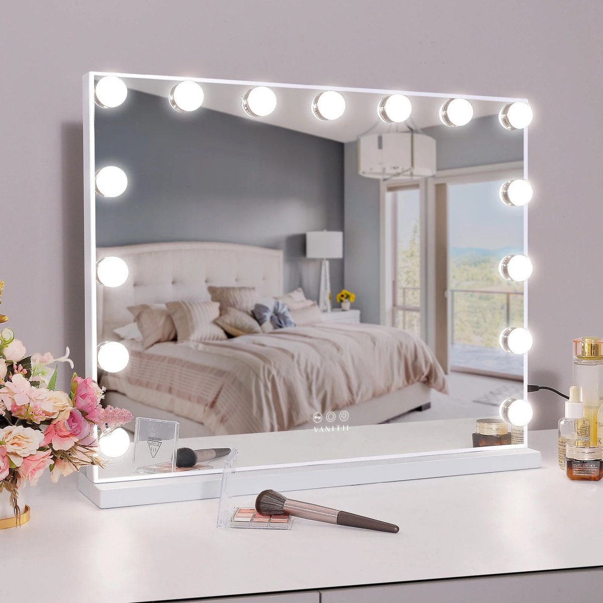 Lilac & Lily Make-up Spiegel - LED verlichting - Beautyspiegel - 10x Vergrootglas - Dimbaar - 3 Lichtstanden - Touchscreen - 48 x 56 cm