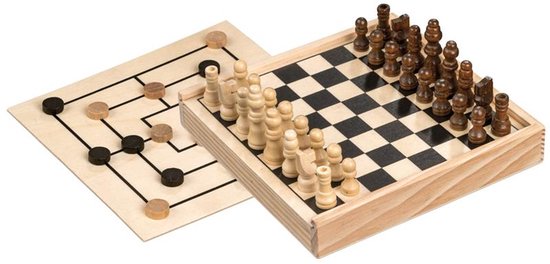 Houten schaak- en molenspel met lichte en donkere stukken op een houten bord.