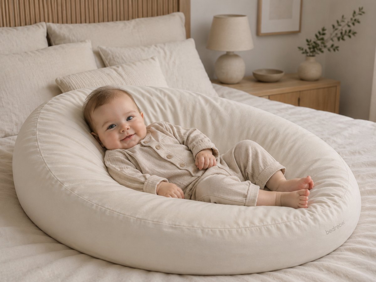 Bedrebel - Baby relax hoes voor voedingskussen zwangerschapskussen - 100% katoen percale - beige - Ivory beige - anti doorzakken clip - baby relaxhoes
