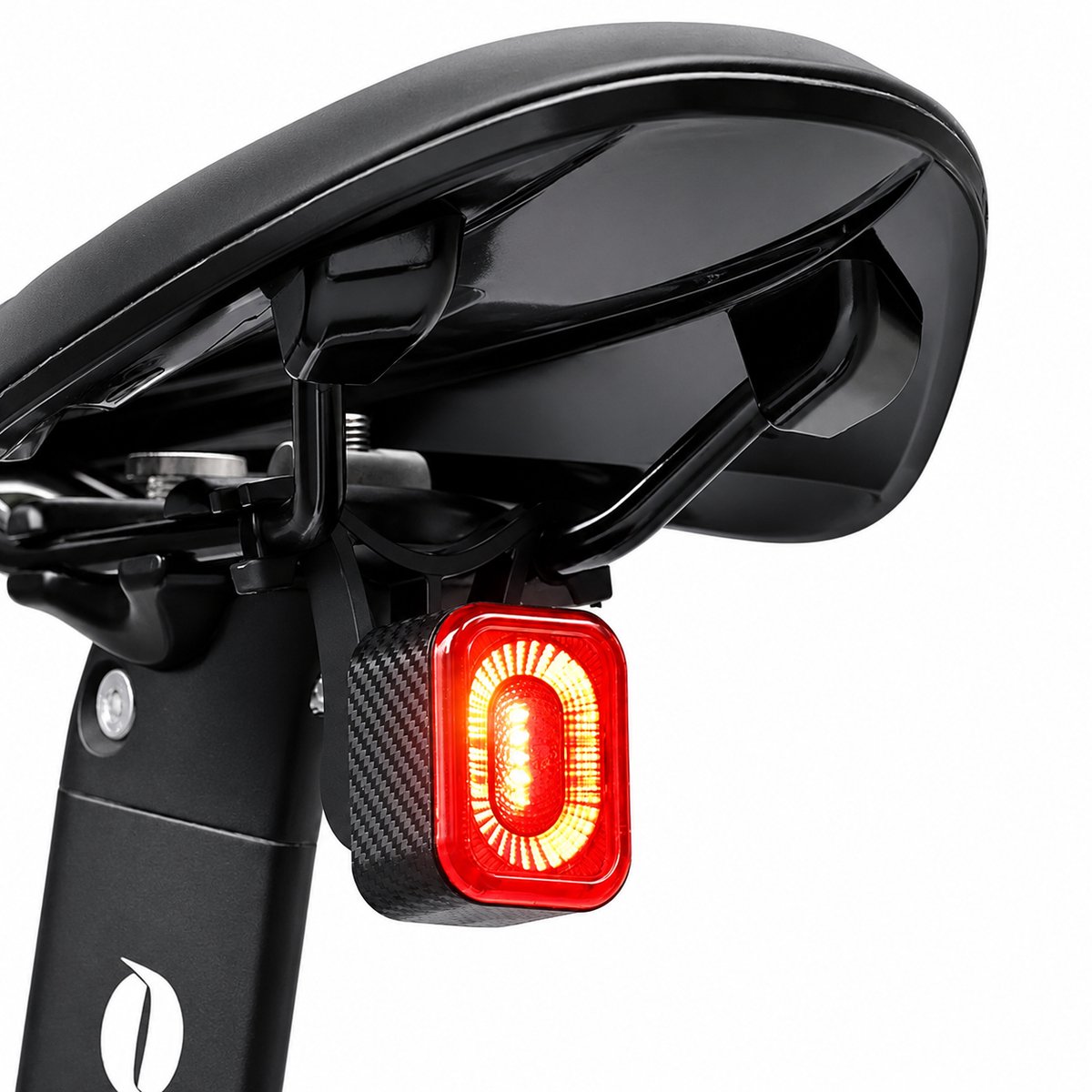 Daity 1 stuk - Slim fietsachterlicht met remdetectie – IPX6 waterdicht, USB-C oplaadbaar achterlicht met 4 standen en inductie op dezelfde frequentie voor veilig fietsen in het donker