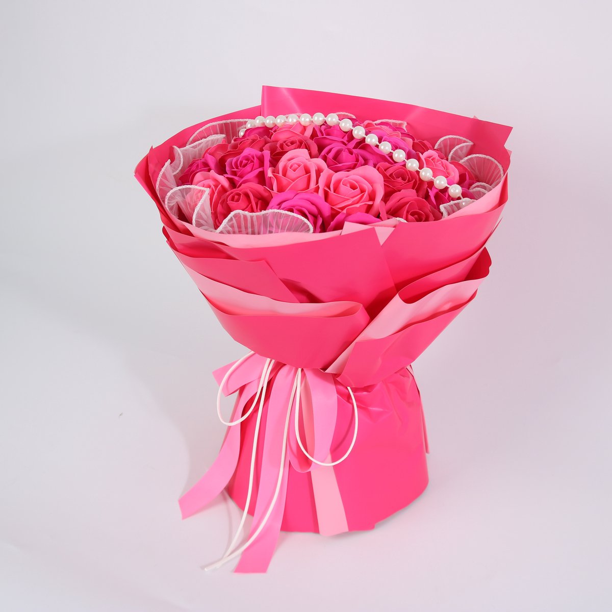 Kunstbloemen Boeket Roze Rozen – Luxe Nepbloemen Boeket met Pareldecoratie en Cadeauverpakking – Kunstrozen Woondecoratie LA ROSELLE AMSTERDAM