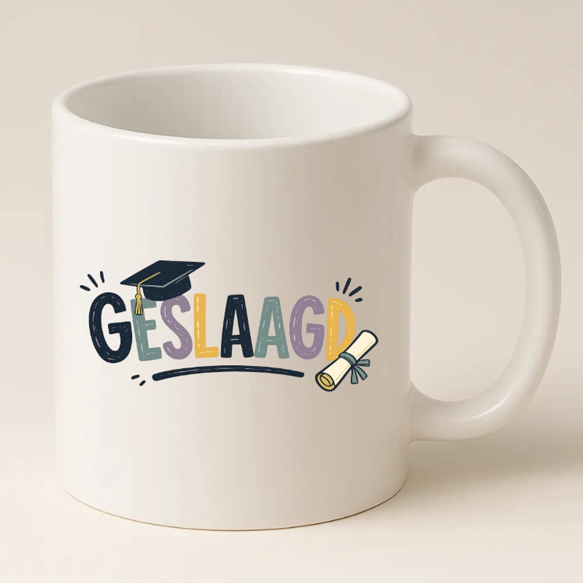 Geslaagd Mok (Wit) – Diploma Cadeau – Geslaagd Cadeau Man Vrouw – Afstudeerhoed en Diploma